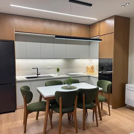 Apartment New Modern At Relux - Free Garage *