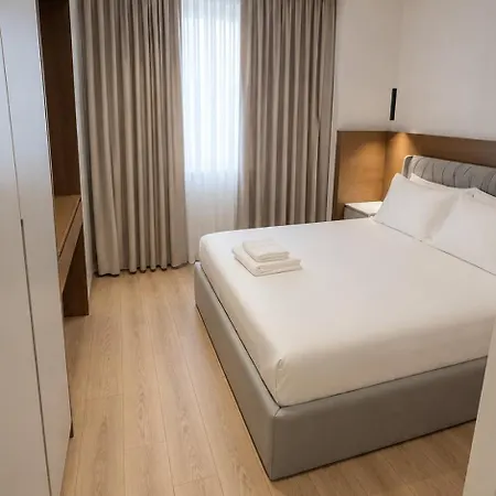 Apartment New Modern At Relux - Free Garage *