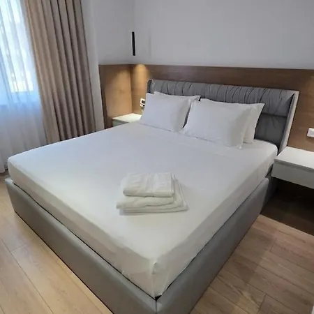 Apartment New Modern At Relux - Free Garage Tirana